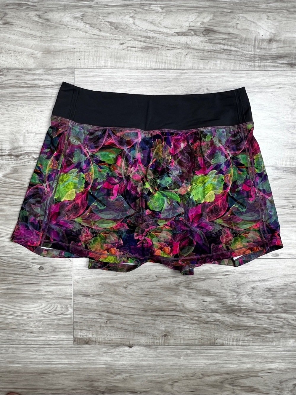 Lululemon Pace Rival Mid-Rise Skirt Long in Vivid Floral Tone Multi Size 6